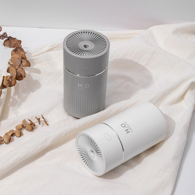Máy tạo ẩm không khí bằng sóng siêu âm 30 Ml / H Đèn LED sưởi ấm 360ml Bộ sạc USB trên xe hơi