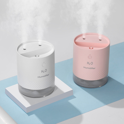 Máy tạo độ ẩm có thể sạc lại di động đầy màu sắc 650ml Bộ sạc xe hơi 2000mAh